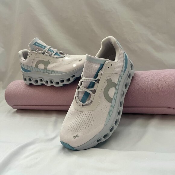 On Cloudmonster Blue and White Women’s Size 10.5 - Never worn outside - Picture 4 of 7